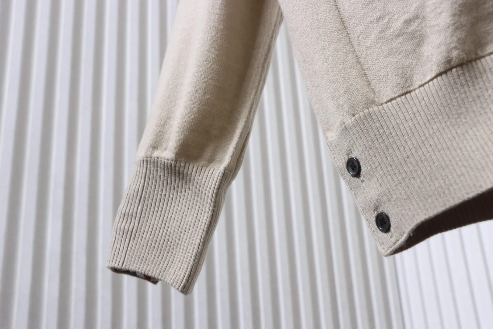 Long Sleeve Detail