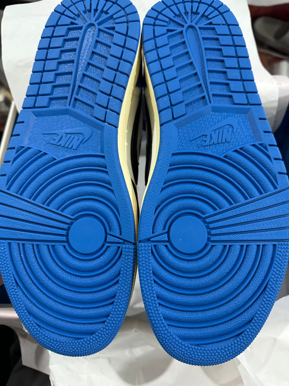 Travis Scott Fragment Design Jordan 1 Sale Version