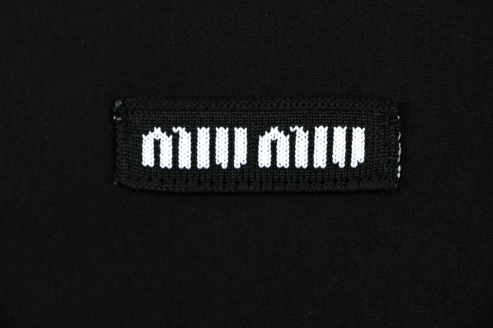 Logo Detail