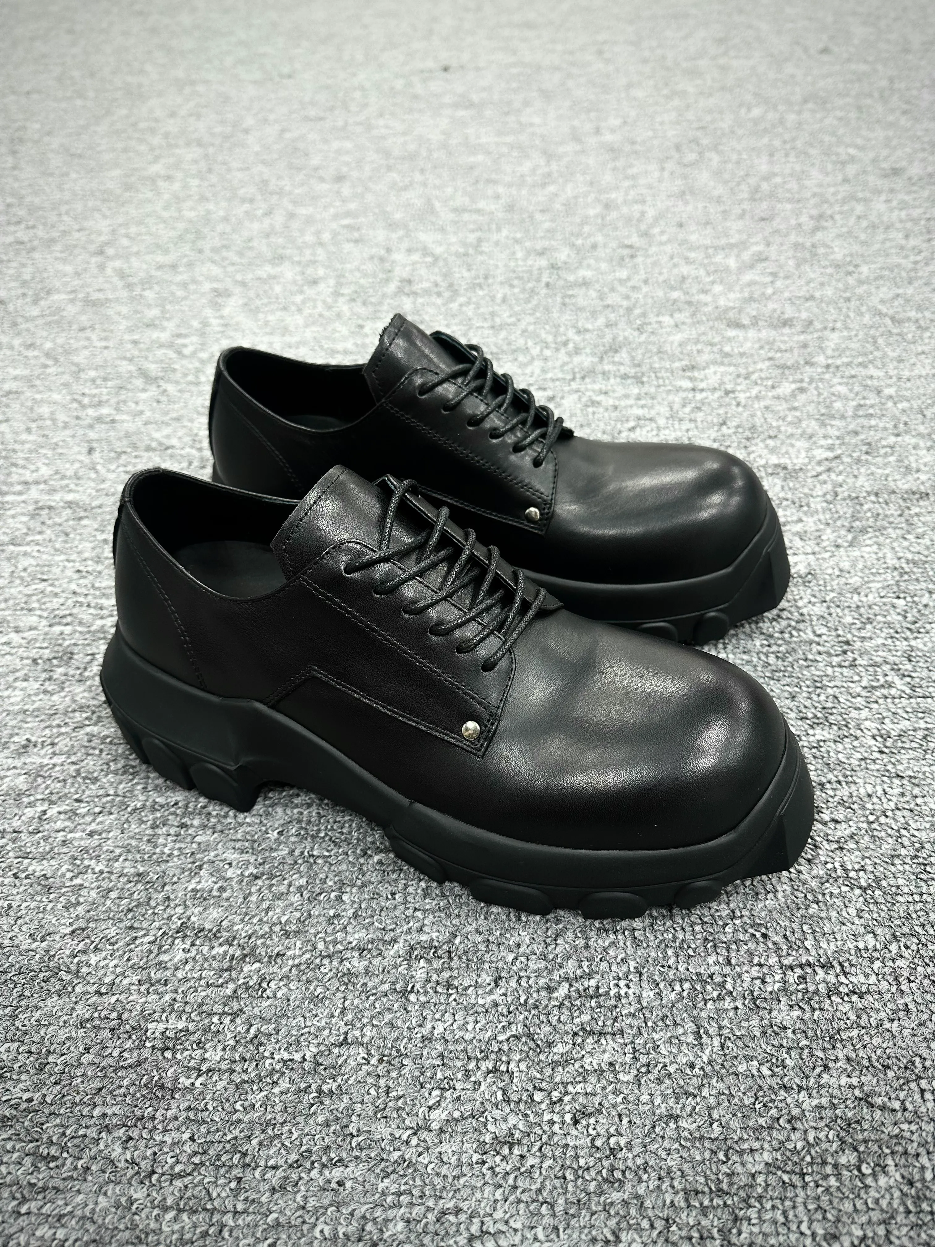 R 0wens Bozo Tractor Leather Derby Shoes “Black”